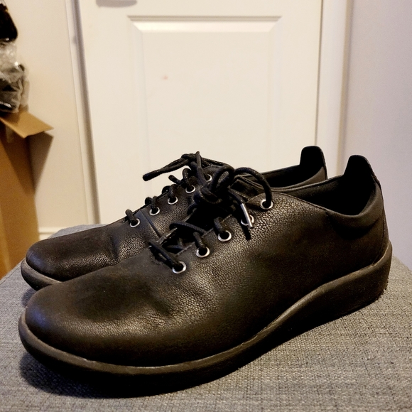 Clarks cushion black shoes sneakers - Picture 2 of 7